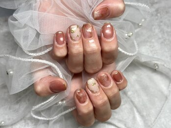 ケーズスタイル バイ キャンアイドレッシー(K's-Style by Can I Dressy)の写真/年齢を重ねても、綺麗な指先へ。"アロマ"香る上質な空間×プロの施術で上品さと清潔感を兼ね備えた手元に。