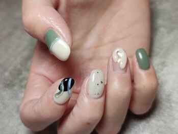 Ladies nail designed by RINA