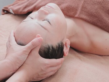 シャンタイン(SANTAI)の写真/ヘッドスパを超えた究極本格ヘッドケア！熟練のスタッフが“頭蓋骨”から美小顔デザイン◎