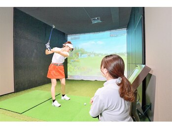 チキンゴルフ 高槻店(Chicken Golf)の写真/ゴルフ女子必見★ゴルフを上達しながら楽しくダイエット♪