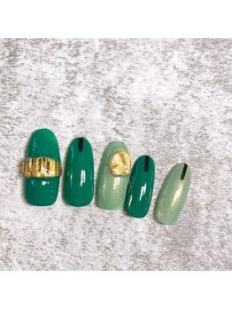 ミルネイル(Mil Nail)/今流行りのアクセサリーネイル