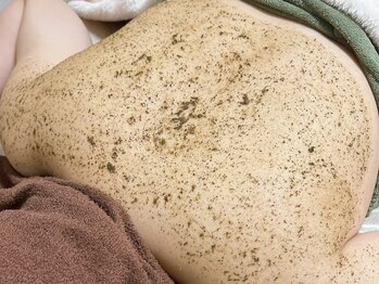 マシェ バイ マユ(Mache by Mayu)/お背中上部のハーブ☆