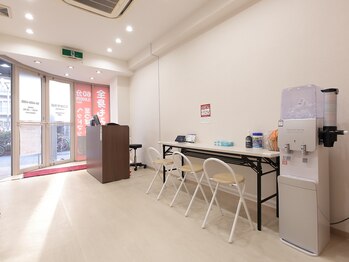 ココカララボ 太子橋今市店/待合スペース