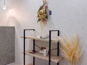 メメ 神戸三宮(meme)/ディスプレイ