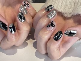 個性派デザインネイル