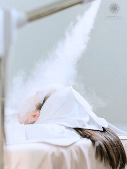 韓国肌管理室 ソア(soa)の写真/最新の肌管理診断機を用いて一人ひとりに合わせたオーダーメイド施術♪なんと3000通り以上!本気の肌質改善