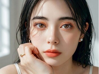 サーティースリー 横浜元町(Thirty3)の写真/【美眉毛デザイン4400円】眉デザイン&WAX脱毛で好印象なお顔に♪垢抜けアイブロウリフトもおすすめ◎