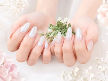 フローライトの写真/爪のお悩みやご要望に合わせてジェルやデザインをご提案♪理想の指先に◎メンズネイルも承ります!