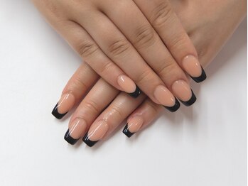 ネイルサロンミキ 横浜(MIKI)/上品スキニーフレンチスカルプ黒