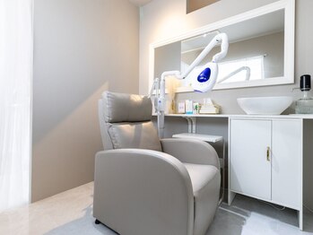 アンドホワイト 八日市店(&white)の写真/【ホワイトニングサロン&white2号店】安くても白くならないと意味がない！結果重視＆高級サロンで優越感♪