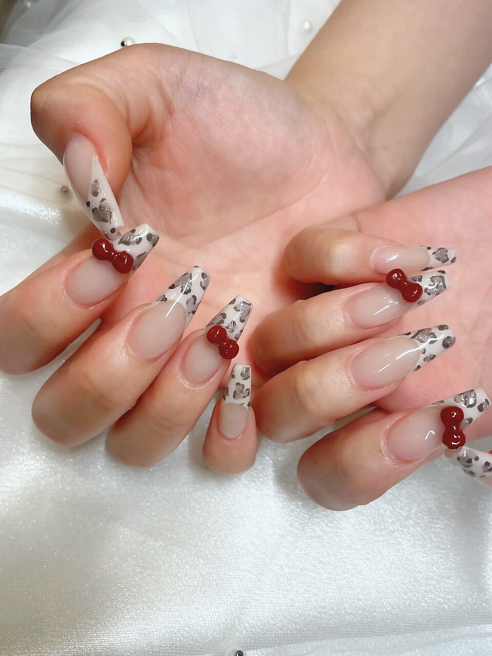 2026年冬トレンド】リボンネイルのネイルデザイン集｜人気順｜7