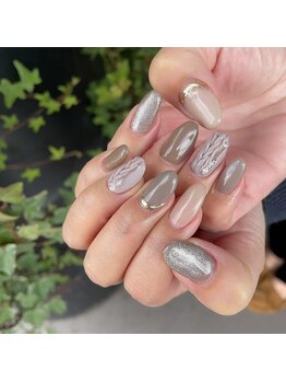 トータルサロン 白べぇーっ プラス/ニットネイル