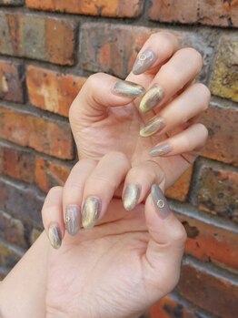 ネイルアンドアイラッシュ ビー 高宮店(Nail&Eyelash Bee)の写真/ハイセンス&低価格&高技術!シンプル系～派手目まで◎【高宮店限定☆マグネットネイル◇¥6050】