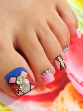 カラーズ 浜松店(colors)/幾何学柄×苺ミルクカラー♪