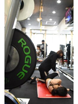 セブンエフェクトジム(SEVEN EFFECT GYM)/マットを使ったメニューも◎