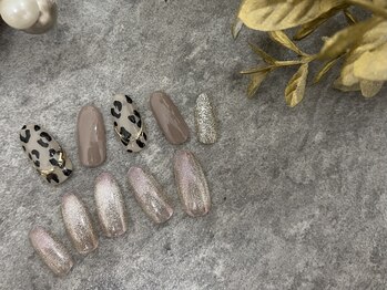 アモ(amo.)/レオパードネイル/定額ネイル