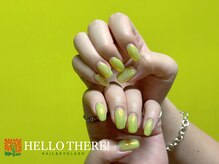 ハローゼア(HELLO THERE!)/イエロー×チラッとオレンジ