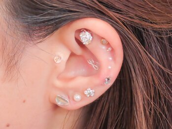 ソルシエール(Sorciere)/耳つぼジュエリー施術例