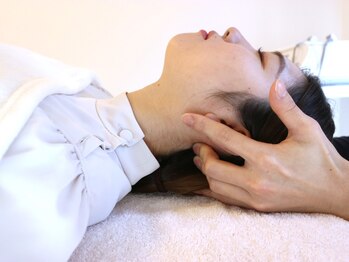 【肩こり・小顔整体・骨盤矯正】Relax＆Seitai Doshin &nbsp;リラクアンドセイタイドウシンの写真/スマホ首・巻き肩・つらい肩コリ・腰痛・肩甲骨の内側の痛みもスッキリ!【本格整体全身マッサージ¥1,800】