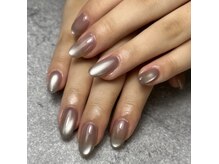 キュアネイル(cure nail)の雰囲気（人気のenoiマグネットネイル）