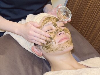 トレゾア(TRESOR)/ハーブピーリングで肌悩み解決♪