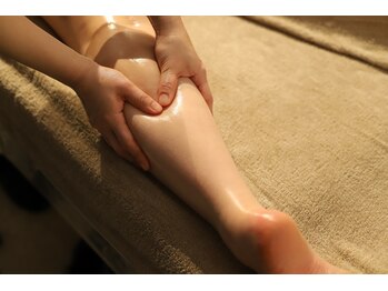 アモ(amo)/脚全体の施術