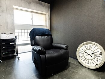 ロミオ(Romeo)の写真/≪千葉駅徒歩2分の駅近salon♪≫メンズ眉毛を中心に、お顔の印象がUPするメニュー多数◎