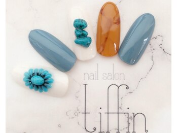 ネイルサロン ティフィン(tiffin)/夏に欠かせないターコイズネイル