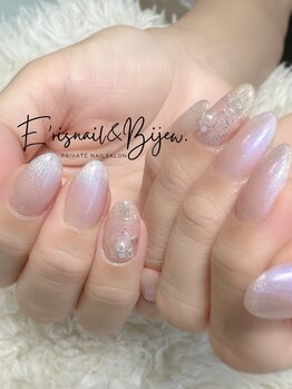 イリスネイル アンド ビジュー(E’risnail&Bijew.)/オフィスでもOKなシンプルネイル