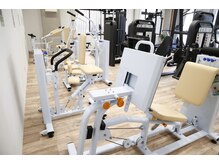 リフレッシュジム(Refresh GYM)の雰囲気(どなたでも通いやすいアットホームで清潔感あふれる空間です♪)