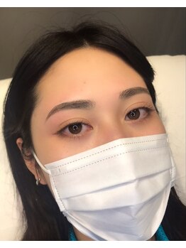 アクエリエス(Aquarius)/眉WAXだけで…完成美眉