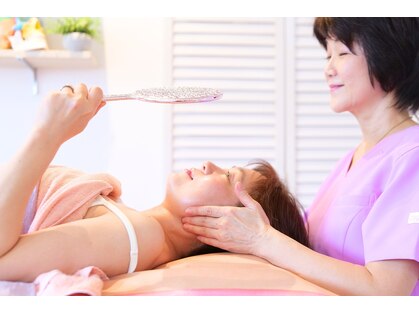 小顔アンド頭蓋骨調整専門 ゆるみ施術院の写真