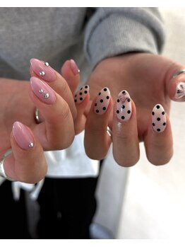 イビズ 新宿店(eviz)の写真/雑誌にも取り上げられた新宿の注目サロンEViZ★初回《ジェル120分やり放題(オフ,ジェルコート込)¥10400♪》