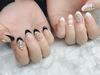ネイルアンドアイラッシュサロン エスポアール(nail&eyelash salon espoir)/フレンチ　アシンメトリー　