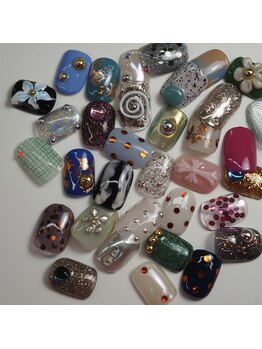 ランプネイル(LAMP nail)の写真/季節や気分に合わせて様々なデザインに対応可能(アクリルスカルプアートを除く)