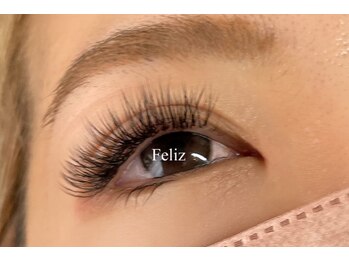 フェリス(Feliz)/ボリュームのあるぱっちり華やか