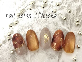 ティーエヌ 江坂店の写真/【定額¥4500~】リ-ズナブル&スピーディーで大人気♪お好みの色にカラ-チェンジして自分らしいネイルを☆