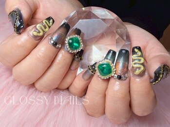グロッシー ネイル(glossy nails)の写真/【10本つけ放題￥9,900】豊富なカラー×パーツで、キラキラ＆ギャルネイルもOK◎《持ち込みデザインもOK!》