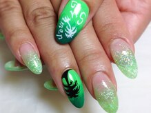 ネイルネイル 南森町店(nailnail)/手描きのヤシの木がポイント♪