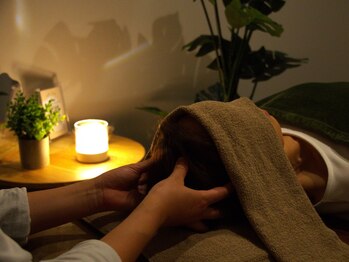 ココネル 横須賀中央本店(CoconeRu.)の写真/【至高の全層ケア】眼精疲労や食いしばり、肩の緊張を深部から解放。心身を整える、唯一無二の休息を。