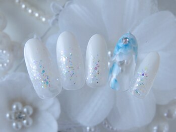 アイラッシュアンドネイル クリスティア(Christia)/初回オフ無料定額コース5600円