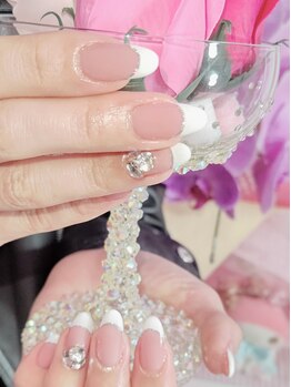 アイネイル(Ai Nail)の写真/若者～80代と様々な年代の方が通う、上質を追及したこだわりのサロン♪ずっと眺めたくなるような手元に…