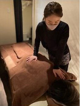 癒し処 かれん マルナカ新居浜店の写真/極上のオールハンド技術でガチガチな首肩のコリを改善◎眼精疲労や頭痛にお悩みの方はドライヘッドスパも◎