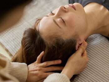 イトハヨガサロン(ITOHA YOGA SALON)の写真/脳疲労と眼精疲労を、抜群の手技を持つセラピストが極上アロマで癒やします!毎日頑張る自分にご褒美時間を