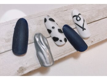 ネイル アンド まつげエクステサロン キュア(Cure)/マットホワイトネイビー