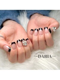 大人可愛い黒フレンチ