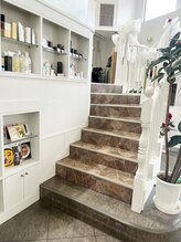 アドア(ADORE)/2階へ