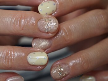 バターイエローネイル