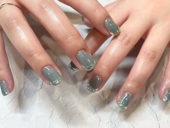 アンジュネイル(Angenail)/グリーンのくすみアースカラー