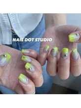 ネイルドットスタジオ 堺筋本町(NAIL DOT STUDIO)/グラデーション